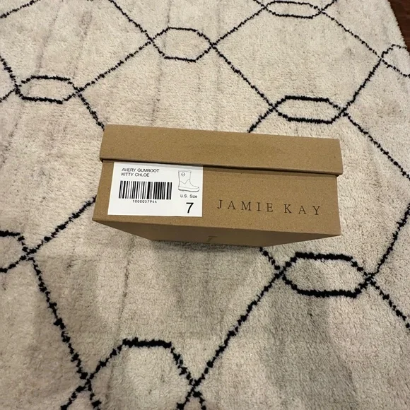 Jamie Kay boots BOGS Ugg 7c - Picture 6 of 9